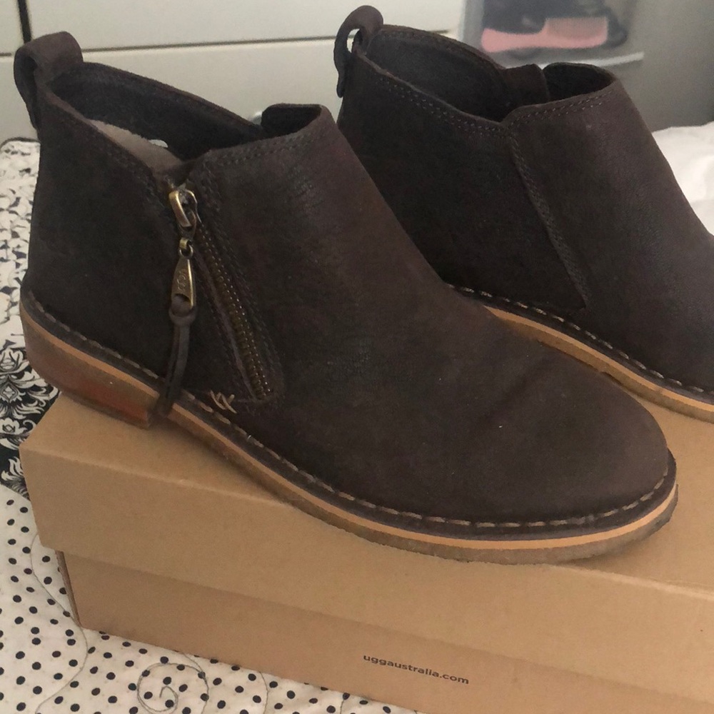 Ugg chocolate brown low profile booties Size 6.5